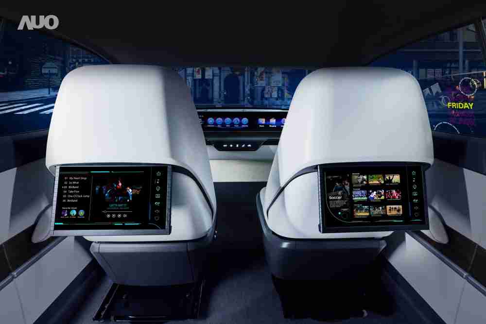 YAXIN111新一代Smart Cockpit 2024，，，以Micro LED先进显示技术优势，，创建〝可卷式后座娱乐显示器〞，，，仅在互动时才显示出所需画面及信息，，，，扩充更丰富的娱乐和交互信息服务，，，获国际奖项荣耀